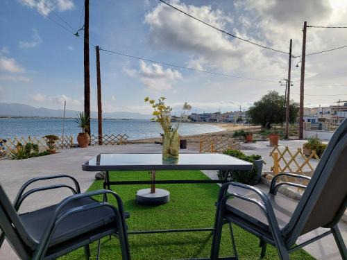 Elafonisos Apartment | Bahia- apartment by the sea