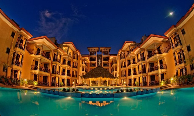 Barrio Los Villalobos Apartment | Bahia Encantada beach front proyect, Jaco Paradise