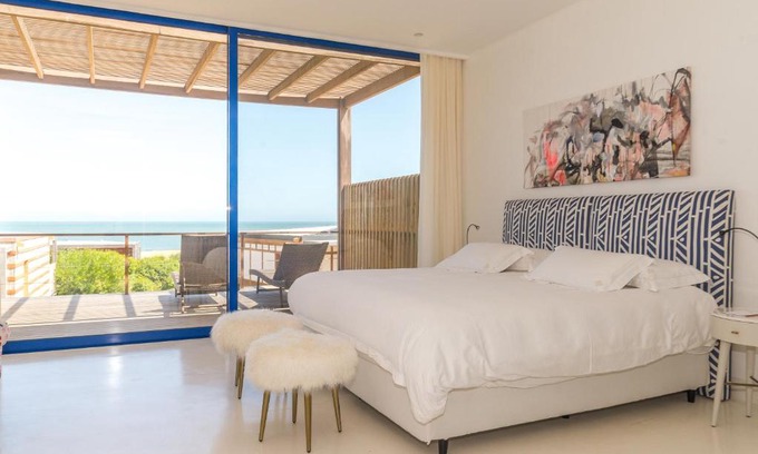 Jose Ignacio Cabin | Bahia Vik