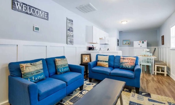 Atlantic Beach House | Bailey's Beach Cottage Unit 2