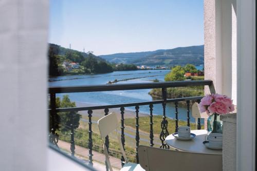 Redondela Apartment | Balcón mágico en Redondela by CABANA Rentals