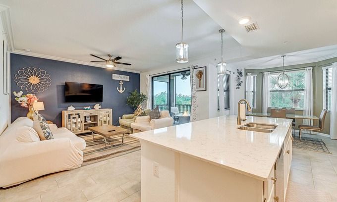 Lakewood Ranch Condo | Balcony w/Course View: Lakewood National Getaway