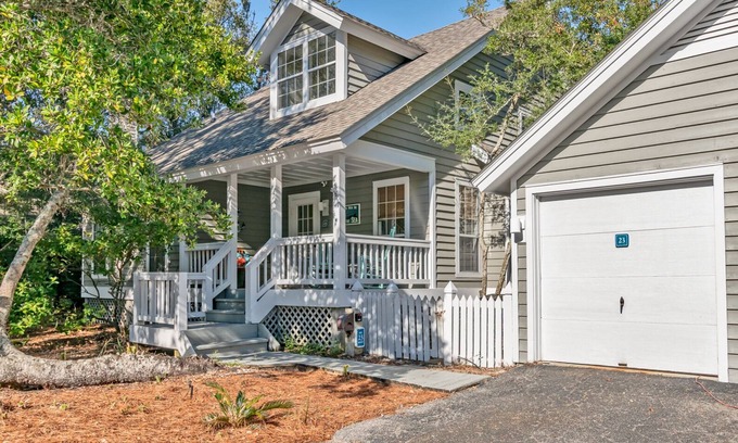 Bald Head Island House | Bald Head Island Family Retreat with private pool, BHI & Shoals!