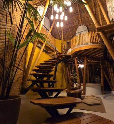 Valparaiso Hotel | Balinesa Ecolodge