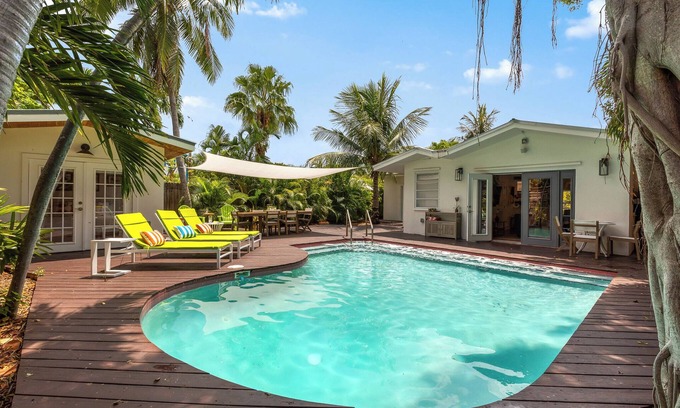 Midtown House | BANYAN ROSE ~ Renovated 4 Bedroom, 2 Bathroom Midtown Home w/Pool!