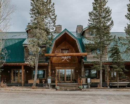 West Yellowstone Cabin | Bar N Ranch