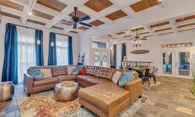 Gulfport House | Bare Feet Beach House - Close to beach dog friendly