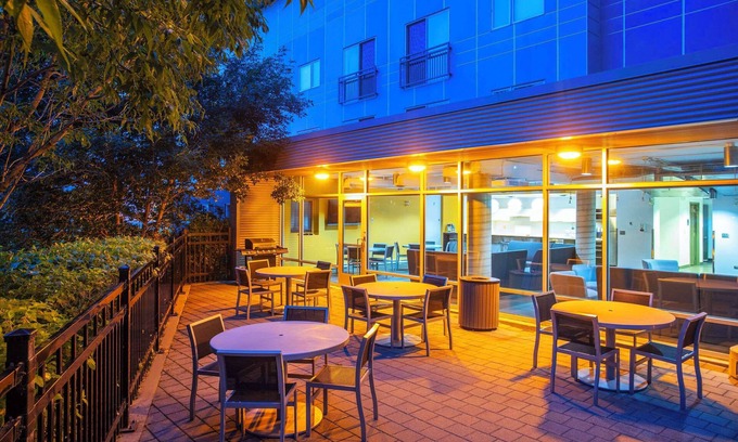 Portage La Prairie Hotel | Barker Suites Southport