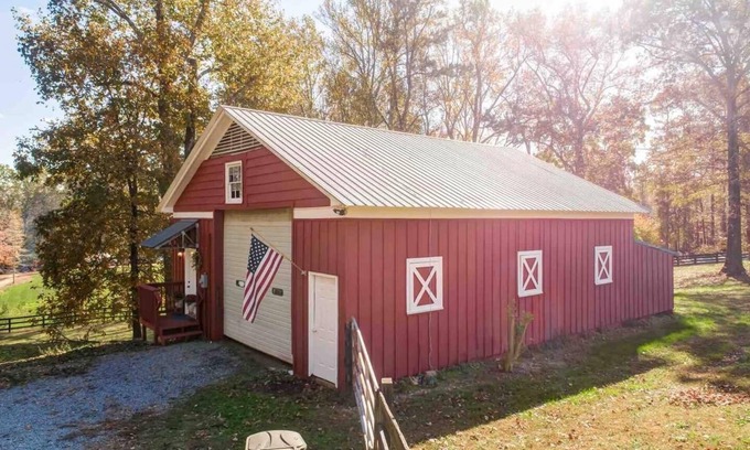 Canton House | Barn on five acres & lake