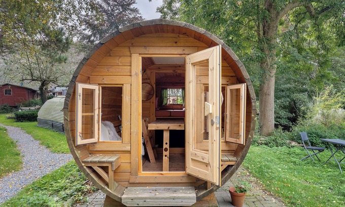 Barlt RV Rental | barrel 'Das Fass' with Shared Terrace and Shared Garden