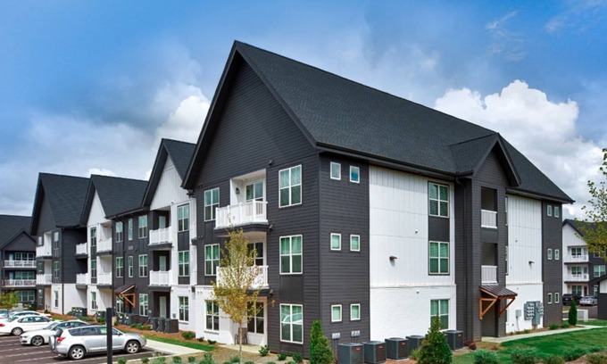 Huntsville Apartment | Barsala l Chic 1BD Retreat w/Pool & Fitness in Huntsville