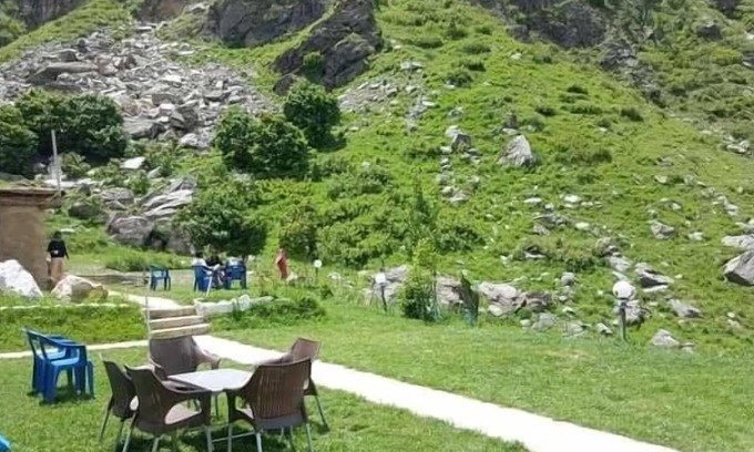 Azad Kashmir Hotel | Batakundi Eco Hotel