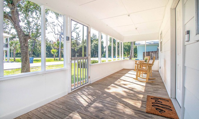 Ono Island House | Bay La Launch: Two Bed/One Bath House