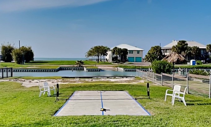 Rockport House | Bay View Sanctuary | Canal-Front + Dock & Dogs Allowed!