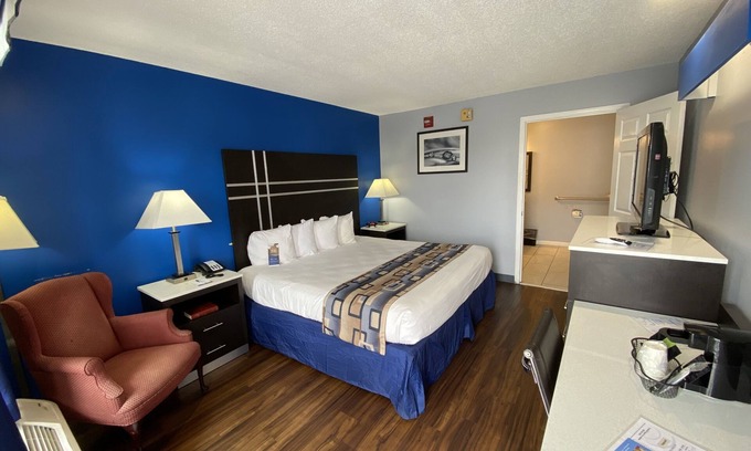 Albany Hotel | Baymont by Wyndham Albany at Albany Mall