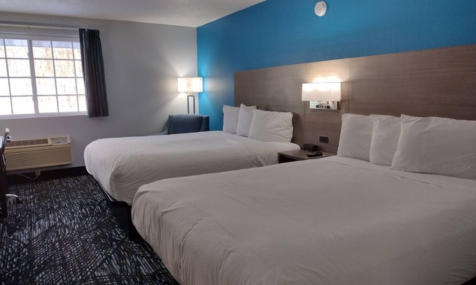 Proctor Hotel | Baymont by Wyndham Duluth/Spirit Mountain