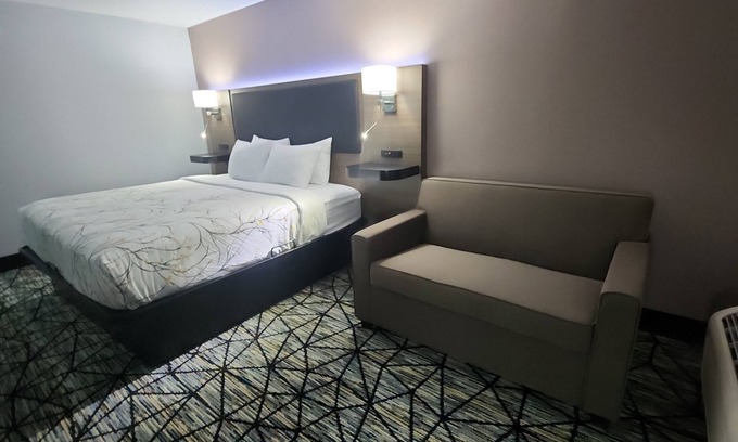 Roseland Hotel | Baymont By Wyndham South Bend