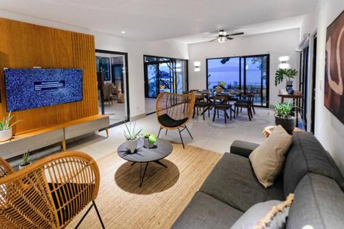 Palmar de Ocoa Villa | Bayshore 76 Beachfront Villa Palmar de ocoa