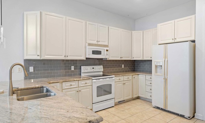 Bayside Villa | Bayside Founders – Stay for 12!