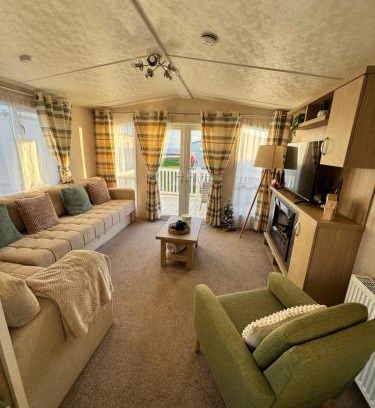 Newbiggin-by-the-Sea Resort | Bayview Bliss - Holiday Caravan in Newbiggin by the Sea - Northumberland