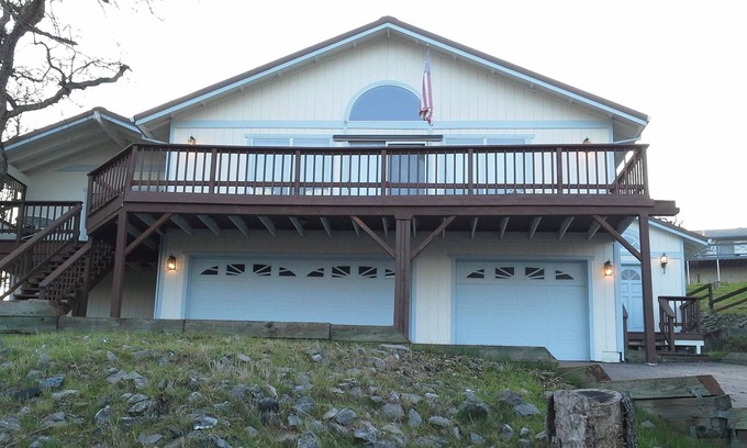 Copperopolis House | Bayview@Lake Tulloch