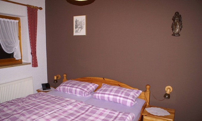 Elmstein House | bbbbbbbbbbbbbbbbbbbb