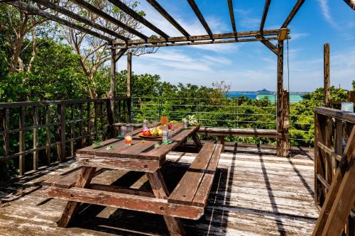 Motobu House | BBQ可能 最大6名 美ら海水族館 エメラルドビーチまで車で5分 ペンション美ら海 Pension Churaumi