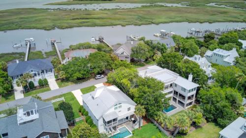 Sullivan's Island Villa | Be a Sullivans Local 1307 Cove Avenue by AvantStay Pool Outdoor Living