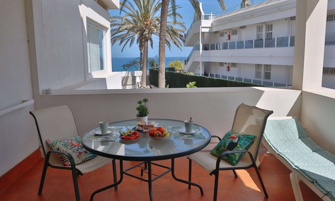 Playa del Ingles Apartment | BEACH FRONT SEA VIEW APARTMENT