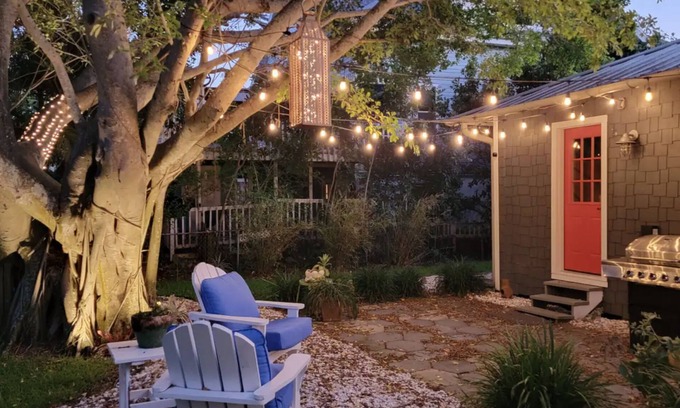 Bay Esplanade Cottage | Beach Access, Fenced Yard, Pets, Local Quiet Beach