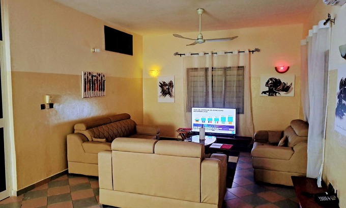 Littoral Department Apartment | Beach and coconut trees