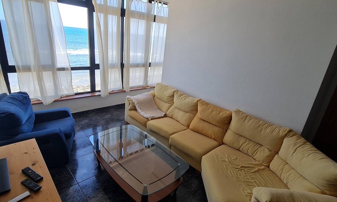 Playa de Arinaga Apartment | BEACH ARINAGA. OVER THE SEA