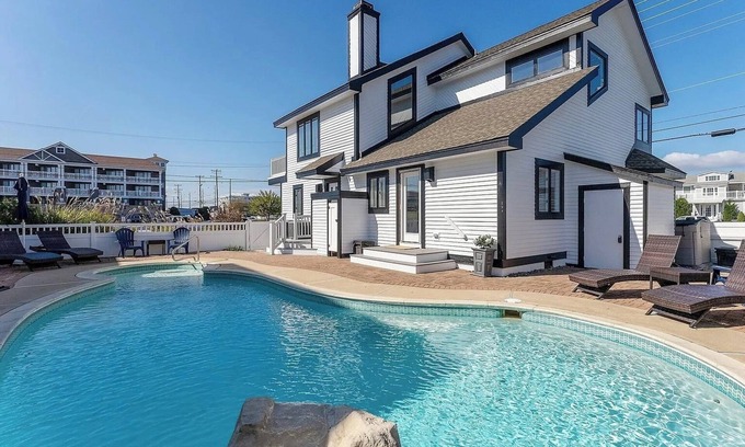 Avalon House | Beach block with Private, Heated Pool!