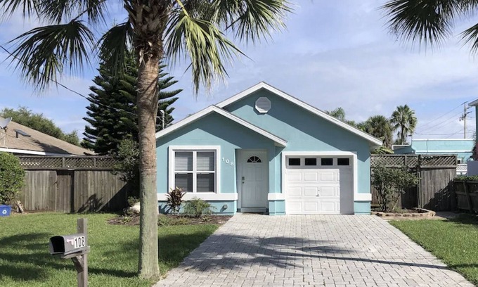 St. Augustine Beach House | Beach Bungalow 2BR/2BA 1‑block to Beach Fenced Yard Firepit