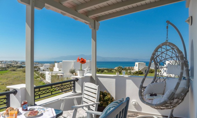 Mikri Vigla Apartment | BEACH FRONT ACCOMMODATION IN MIKRI VIGLA BEACH