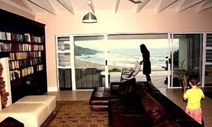 Glenmore House | Beach Front House with Private Pool and Endless Sea Views