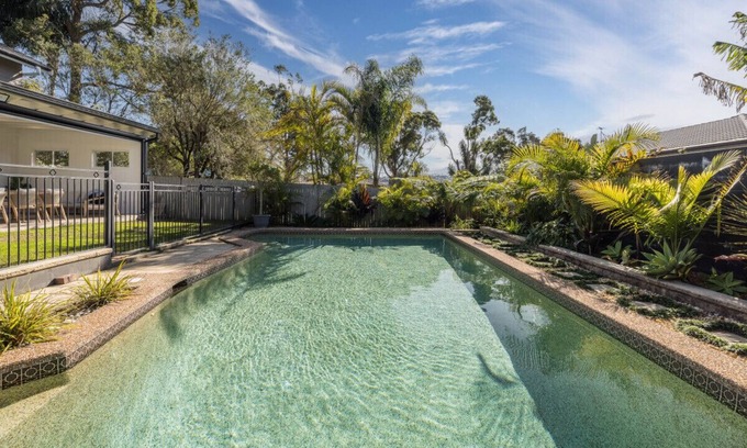 Dee Why House | Beach Getaway - Close to DY Village