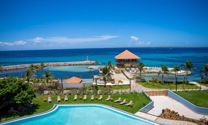La Romana Hotel | Beach Getaway w/Pool, Balcony | Steps from Caleta Beach