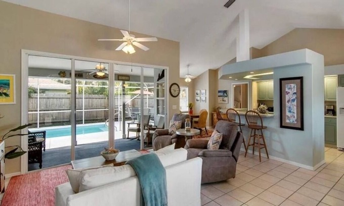 Summerplace House | Beach Home that is Pet-Friendly and Pool Equipped