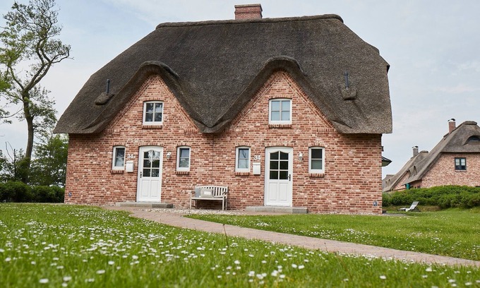 Tating House | Beach House 2 - Reethaushälfte in Traumhafter Lage