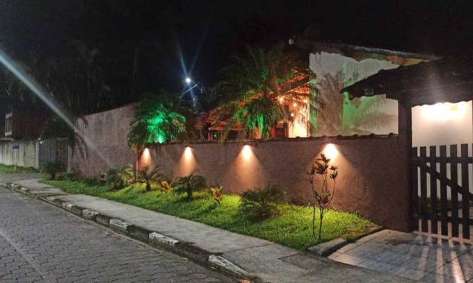 Caraguatatuba House | Beach house, gated community with 600 megabytes of Wi-Fi + ClaroTV - Air conditioning