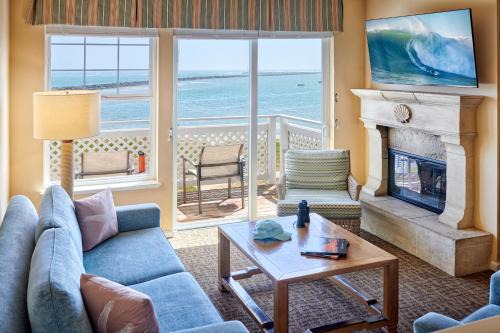 El Granada Hotel | Beach House Half Moon Bay