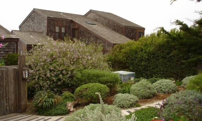 Castroville House | Beach House Located On the Beautiful Monterey Bay