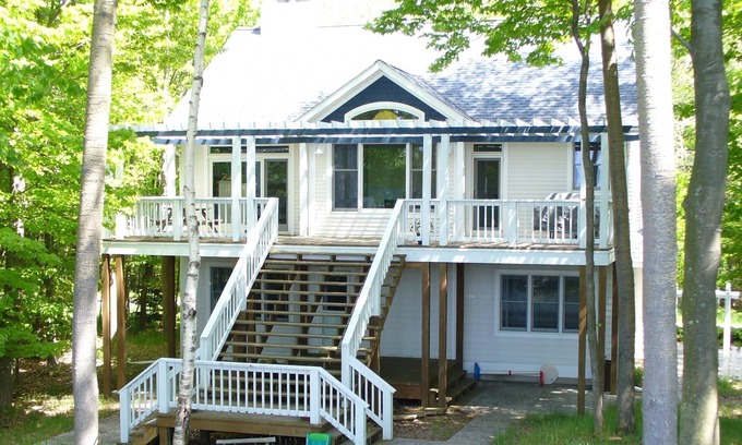 Manistee House | Beach House on the "Big Lake"