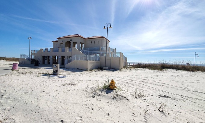 Biloxi Condo | Beach Life Condo 135. Pools! Beach! Casinos! FUN!