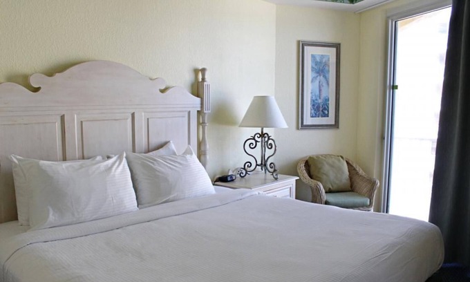 Bostroms Resort | Beach Vacation! Beachfront, Surfing, Pool, Parking, Close to Boardwalk