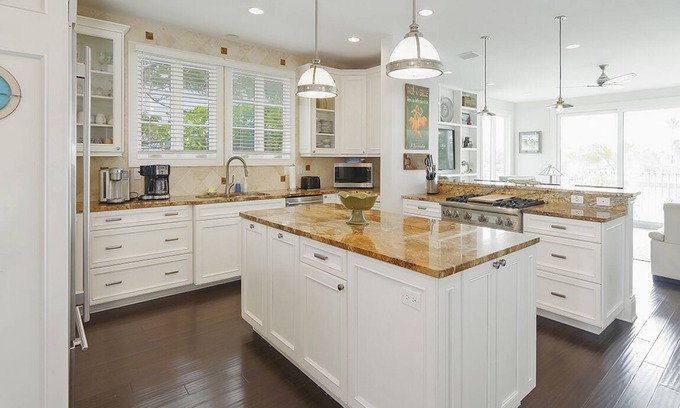 Pass-a-Grille House | Beaches are open! Come stay at theBeach!