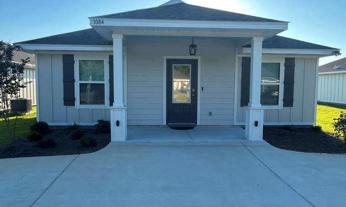 Foley House | Beaches, Theme Parks, Concert Venues, Athletic Events, and Shopping!