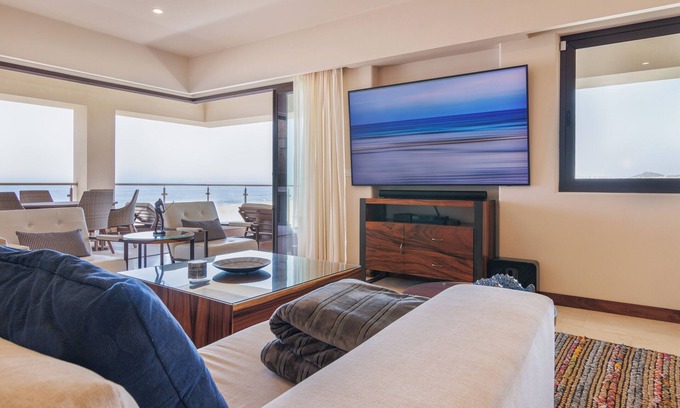 Los Cabos Condo | Beachfront 3 Bedroom Luxury Condo in Exclusive Diamante Golf