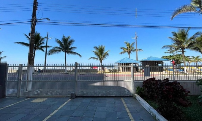 Mongagua Apartment | Beachfront apartment